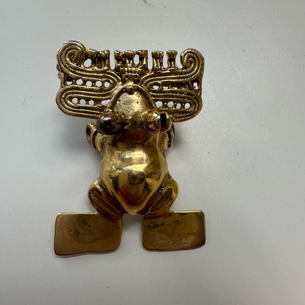Rare Vintage Aztec Mayan gold frog brooch pin